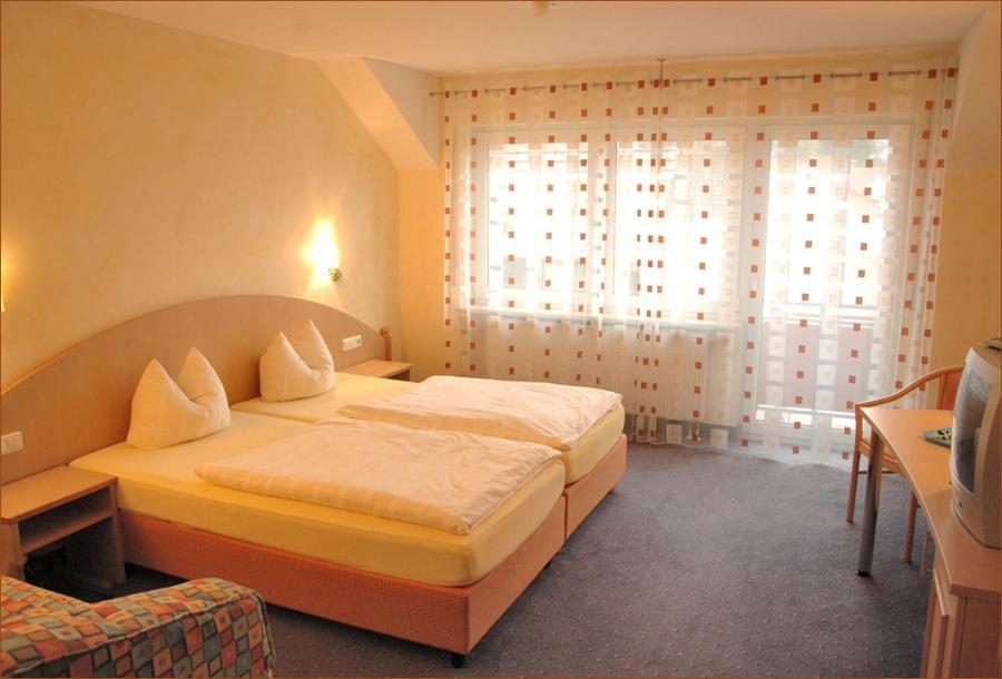 Gasthaus Gruner Baum Hotel Werbach Quarto foto